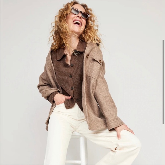 NEW Old Navy Oversized Soft-Brushed Shacket / Plus Size / 2X / Brown Tan - Picture 2 of 11